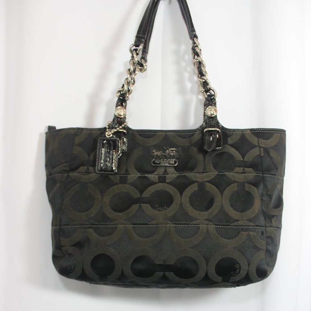 Madison Mia Op Art Sig ChainLink Sateen Canvas Bag